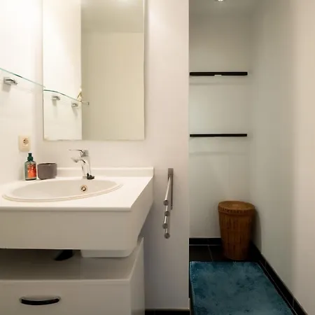 Apartament Centrally Located Relax And Reset By Interhome *